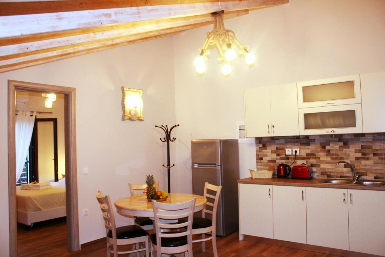 Alegria Apartments Гайос Екстериор снимка