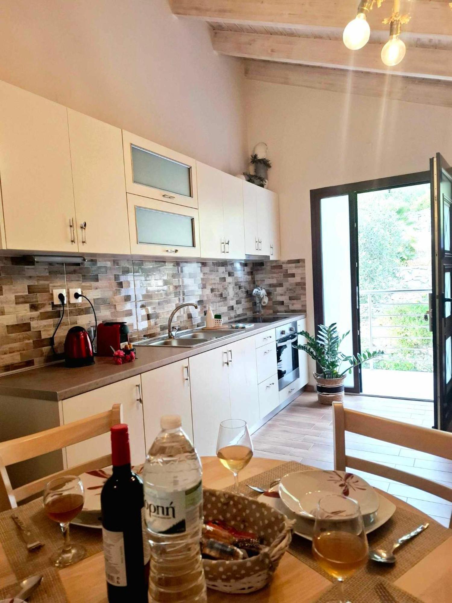 Alegria Apartments Гайос Стая снимка